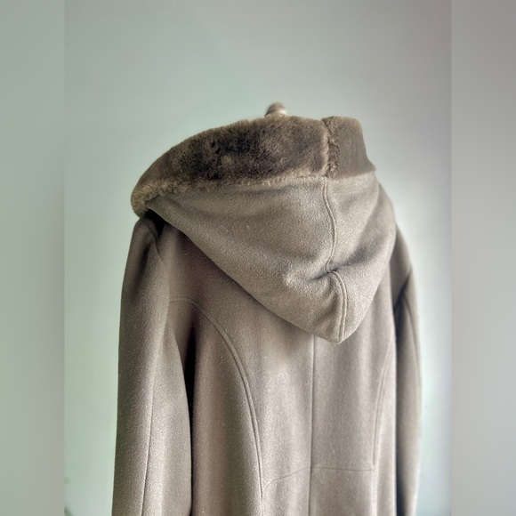 Charles Klein 100% Wool and Faux Fur Hooded Full Length Coat Women’s Size 16 - Picture 7 of 9